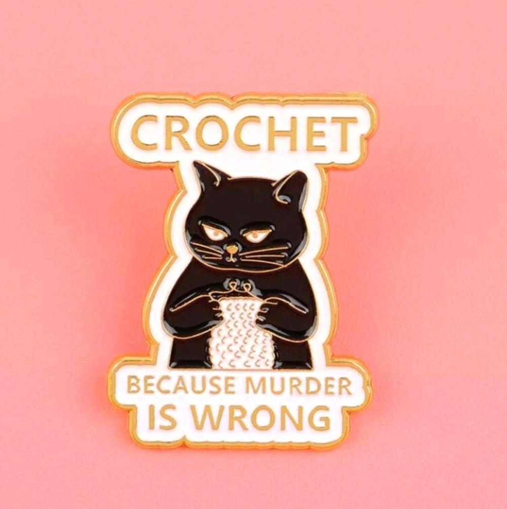 Black and Gold Cat Crochet Enamel Pin Brooch - Picture 2 of 6